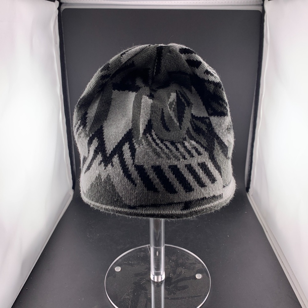 Volcom Winter Beanie Hat Mens OS Gray Black Knit Graphic Print Reversible Cap
